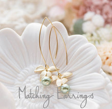 Load image into Gallery viewer, Sage Green Wedding Bridal Bracelet, Bridesmaid Gift, Sage Green Pearl Bracelet, Gold Orchid Flowers Bracelet, gift for women
