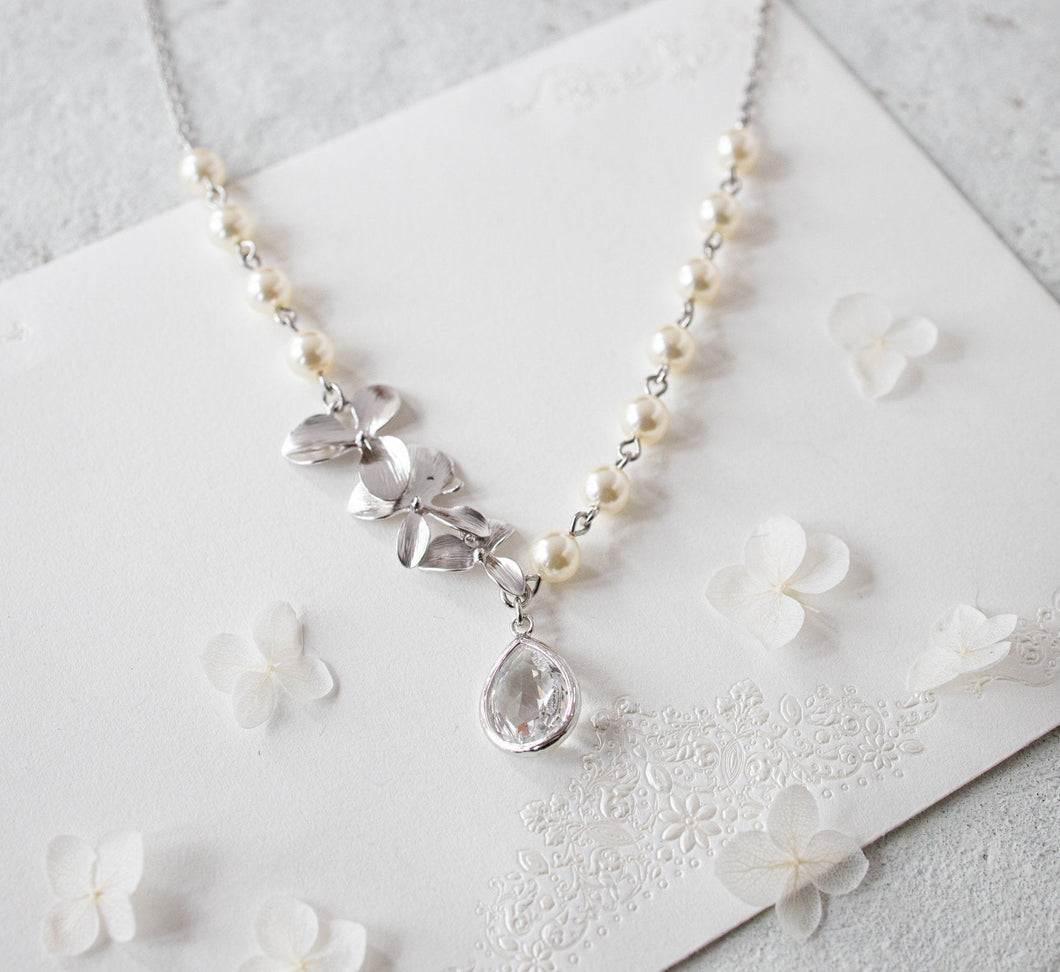 Silver Bridal Necklace, Cream White Pearl Necklace, Clear Teardrop Crystal Pendant, Silver Flower Blossoms, Wedding Jewelry, Bridal Jewelry