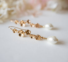 Load image into Gallery viewer, 18KGP Flower Twig Earrings with Pearls
