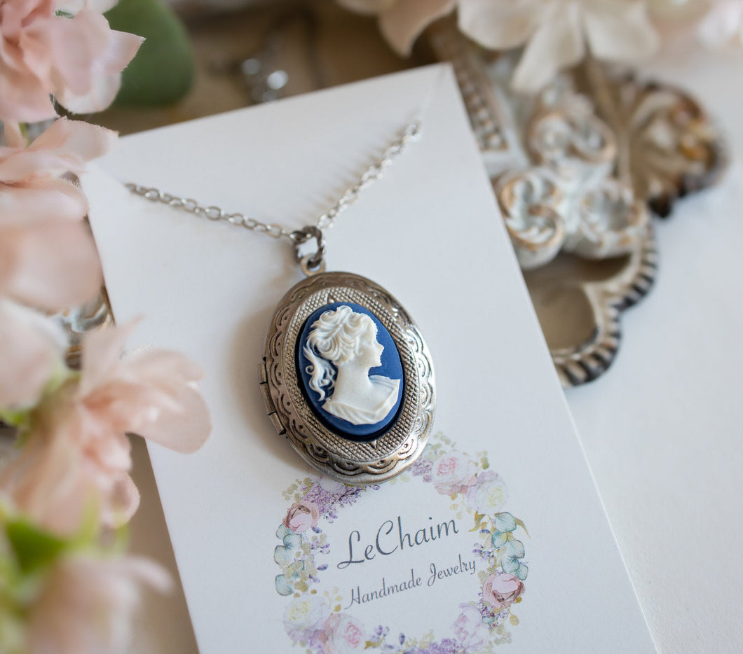 Silver Locket Necklace, Blue Lady Cameo Locket Necklace with Personalized Photos, Oval Photo locket, Christmas Gift for Mom Grandma Wife