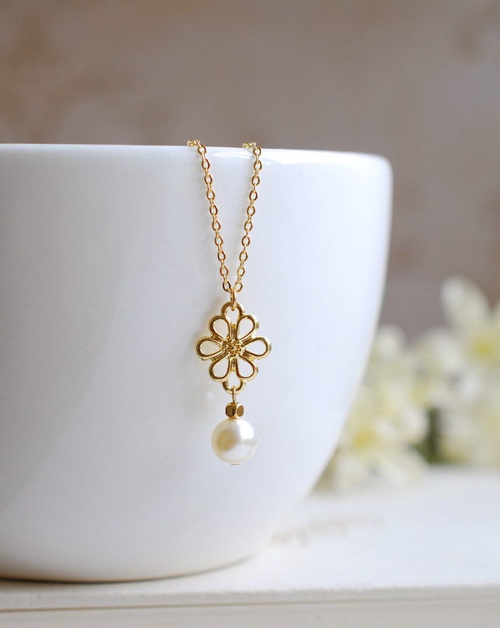 Bridal Necklace. Gold Flower Pendant and Swarovski Cream Pearl Necklace. Wedding Jewelry, Bridesmaid Necklace, Maid of Honor Gift