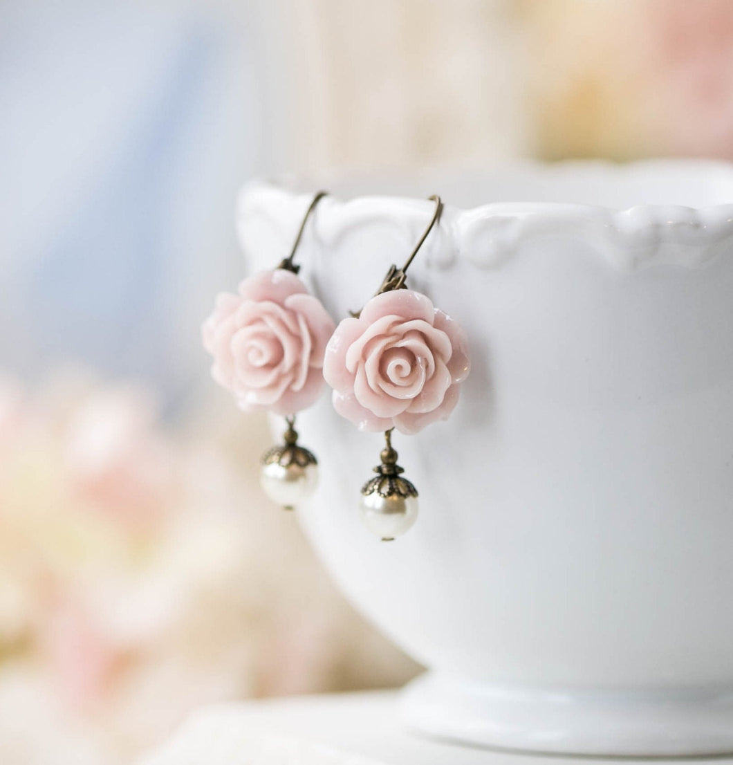 Pale Dusty Pink Earrings Blush Pink Rose Flower Cream White Pearl Dangle Earrings Pink Wedding Bridesmaid Gift Romantic Vintage Lever back