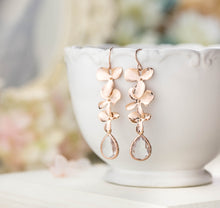 Load image into Gallery viewer, Rose Gold Trio Flowers Earrings with Clear Crystal. Bridal Earrings.
