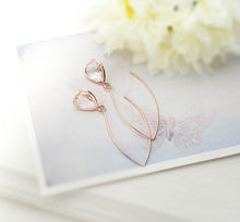 Load image into Gallery viewer, Rose Gold Bridesmaid Earrings, Clear Crystal Drop Earrings, Bridal Earrings, Bridesmaid Gift, April Birthstone, Birthday Gift for women
