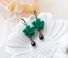 Load image into Gallery viewer, Emerald Green Earrings, Dark Green Flower Black Teardrop Pearl Dangle Earrings, Emerald Green Wedding, Leaverback Earrings, Gift for Her
