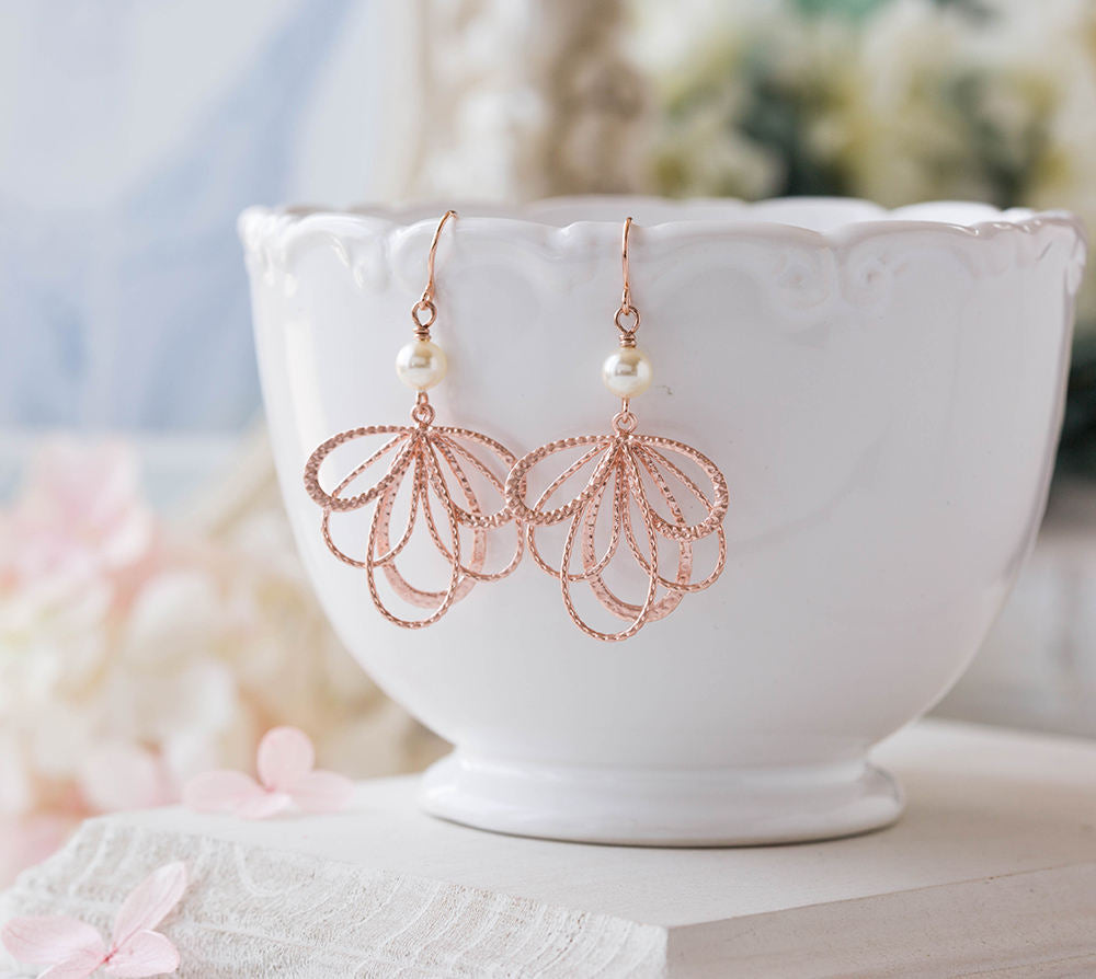 Rose Gold Bridal Earrings with White Cream Pearls, Rose Gold Wedding Jewelry, Bridesmaid Earrings, Bridesmaid Gift, Maid of Honor Gift