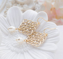 Load image into Gallery viewer, Gold Celtic Knot Filigree Cream White Teardrop Pearls Earrings
