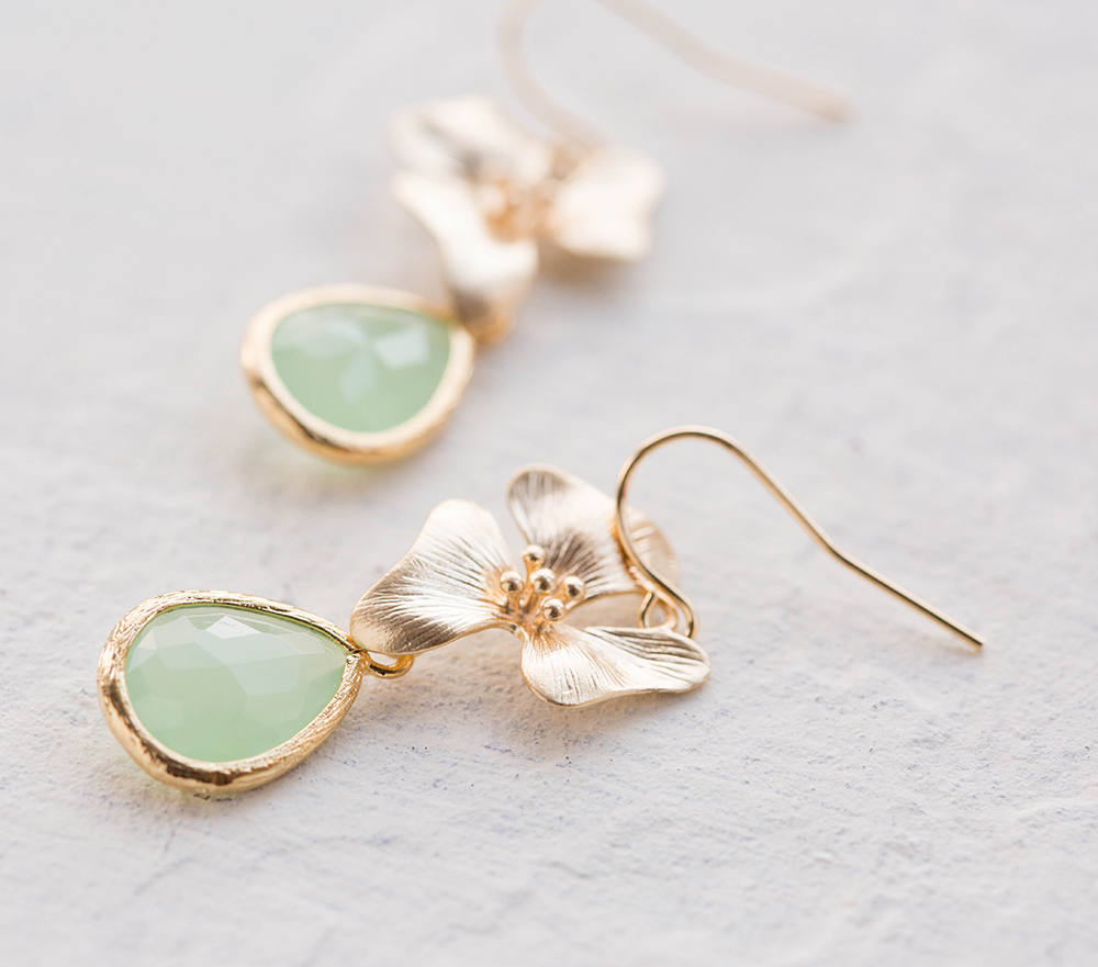 Mint Green Earrings Gold Flower Dangle Earrings, Mint Wedding Jewelry, Bridesmaid Gift, gift for women, gift for her, gift for Daughter Mom