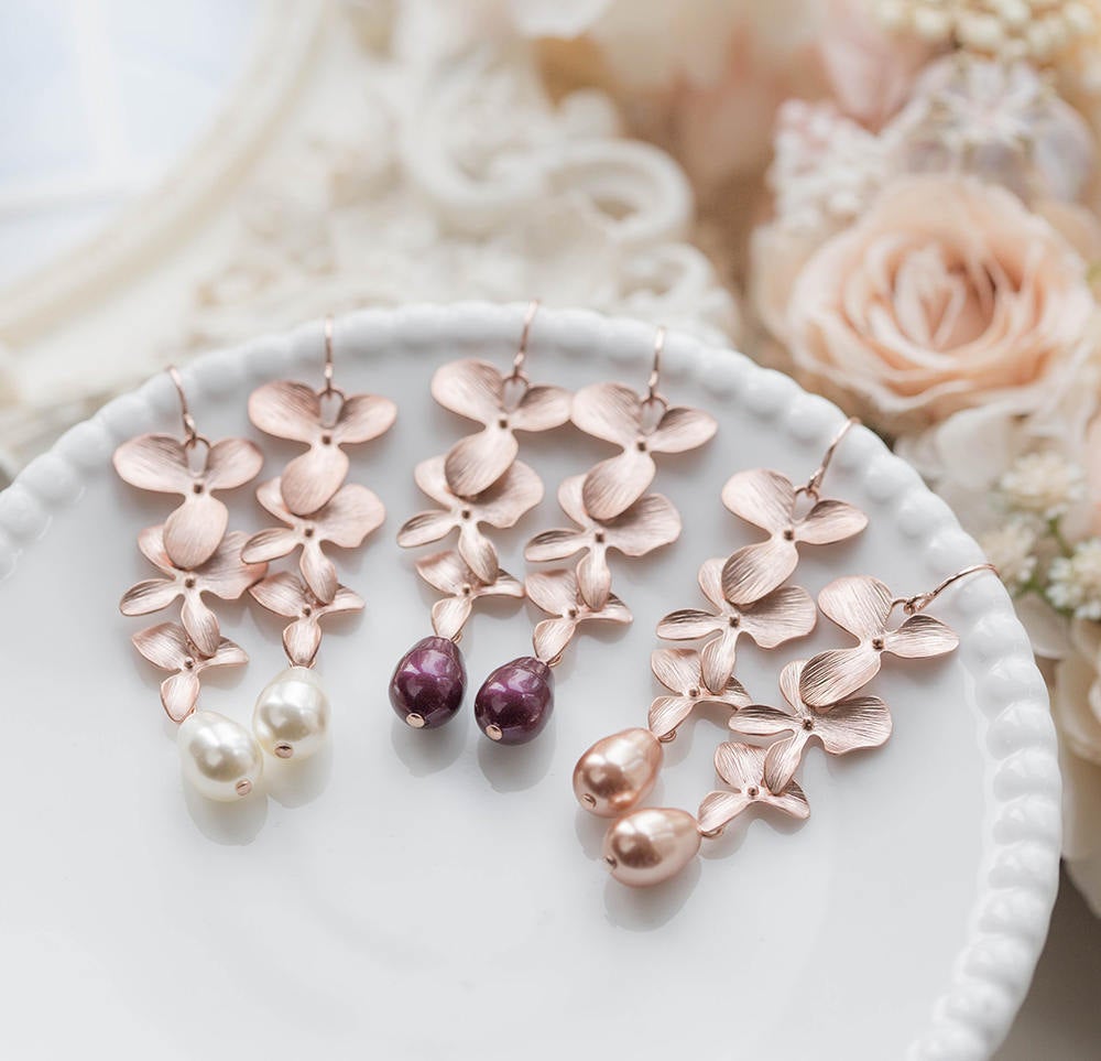 Rose Gold Earrings with Pearls in Plum Burgundy Cream Peach Champagne. Wedding Bridal Earrings, Bridesmaid Earrings, Maid of Honor Gift