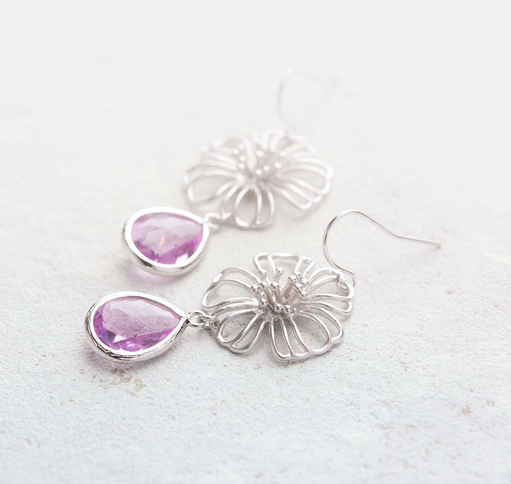 Silver Filigree Flower Lilac Purple Glass Drop Earrings, Lilac Wedding Earrings, Bridesmaid Gift, Flower Dangle Earrings, Gift for women her