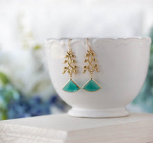 Load image into Gallery viewer, Gold Leaf Branch Earrings, Emerald Green Earrings, Fan Shape Earrings, Emerald Jewelry, May Birthstone Earrings, Emerald Wedding Earrings
