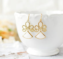 Load image into Gallery viewer, White Stone Earrings, Triangle Fan Shaped White Crystal earrings, Gold Ornate Filigree Earrings, Venetian Earrings, Bridal Earrings
