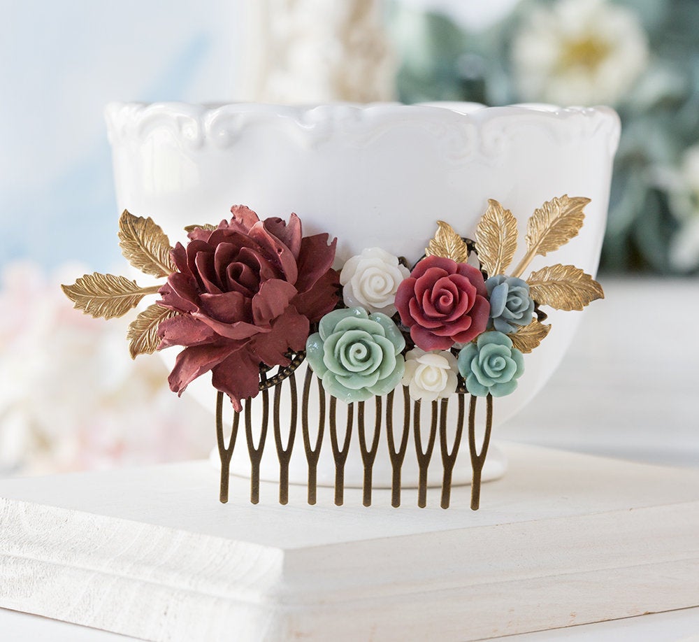 Maroon and Green Wedding Bridal Comb, Burgundy Dusty Green White Flower Hair comb, Gold Leaf, Fall Wedding, Winter Wedding, Bridesmaid Gift