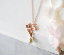 Load image into Gallery viewer, Rose Gold Orchid FlowerCream White Teardrop Pearl Necklace, Pearl Necklace, June Birthstone, Birthday Gift for Her, Rose Gold Jewelry
