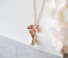 Load image into Gallery viewer, Rose Gold Orchid FlowerCream White Teardrop Pearl Necklace, Pearl Necklace, June Birthstone, Birthday Gift for Her, Rose Gold Jewelry
