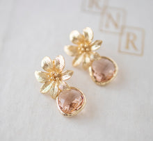 Load image into Gallery viewer, Gold Flower Stud Post Earrings with Peach Champagne Glass Stones, Birthday Gift Anniversary Gift for Her, Peach Wedding Bridesmaid Gift
