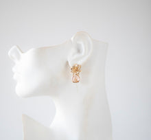 Load image into Gallery viewer, Gold Flower Stud Post Earrings with Peach Champagne Glass Stones, Birthday Gift Anniversary Gift for Her, Peach Wedding Bridesmaid Gift
