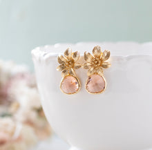 Load image into Gallery viewer, Gold Flower Stud Post Earrings with Peach Champagne Glass Stones, Birthday Gift Anniversary Gift for Her, Peach Wedding Bridesmaid Gift
