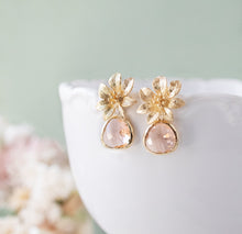 Load image into Gallery viewer, Gold Flower Stud Post Earrings with Peach Champagne Glass Stones, Birthday Gift Anniversary Gift for Her, Peach Wedding Bridesmaid Gift
