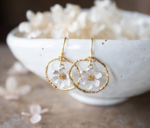 Load image into Gallery viewer, White Enamelled Daisy Flower Earrings, Gold Textured Hoop Earrings,nGift for daughter Sister girlfriend, flower girl gift
