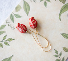 Load image into Gallery viewer, Red Tulip Earrings, Red Flower Dangle Earrings, Gold Etched Glass Tulip, Gift for Daughter, Gift for Girlfriend, Gift for wife,
