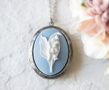 Load image into Gallery viewer, Oval Silver Locket Necklace, Lily of The Valley Necklace, Dusty Blue Powder Blue Flower Cameo Necklace, Mother&#39;s Day Gift for Women Mom Wife
