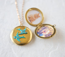 Load image into Gallery viewer, Bird Locket Necklace, Bird Necklace, Swallow Necklace, Customized Personalized Jewelry, Photo Jewelry, Gift for Her, Love Bird Locket
