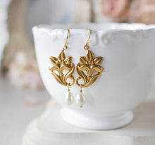 Load image into Gallery viewer, Lily Earrings, Lily Jewelry, Gold Brass Lily Flower Cream White Teardrop Pearl Earrings, May Birth flower,  May Birthday Gift for Women
