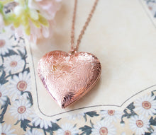 Load image into Gallery viewer, Heart Locket Necklace, Rose Gold Locket Necklace, Personalized Photo Locket, Personalized Mothers Day gift for Mom Wife Girlfriend Daughter
