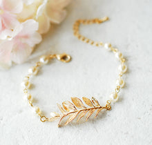 Load image into Gallery viewer, Cream White Pearl Bracelet in Gold and Silver, Leaf Bracelet, Bridal Bracelet, Wedding Jewelry, Maid of Honor Gift, Bridesmaid Gift
