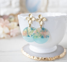 Load image into Gallery viewer, Mint Blue Pink Tortoise Shell Earrings, Acetate earrings, Tortoise Earrings, Gold Flower Post Earrings, Acrylic Resin Circle Earrings
