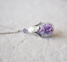 画像をギャラリービューアに読み込む, Purple Flowers Terrarium Necklace, Amethyst Crystal Real Preserved Purple Flower Glass Bottle Necklace, Botanical Jewelry, Gift for Women
