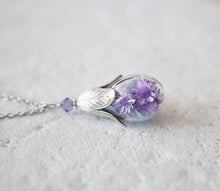 画像をギャラリービューアに読み込む, Purple Flowers Terrarium Necklace, Amethyst Crystal Real Preserved Purple Flower Glass Bottle Necklace, Botanical Jewelry, Gift for Women
