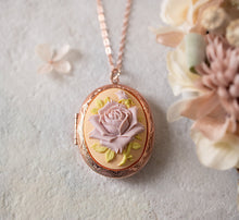 Load image into Gallery viewer, Rose Gold Locket Necklace, Rose Cameo Oval Locket Necklace with Personalized Photos, Gift for Wife Girlfriend, Christmas gift for her
