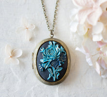 Load image into Gallery viewer, Personalized Photo Locket Necklace, Blue Flower Cameo Oval Photo Locket Necklace, Antique Vintage Style Jewelry, Gift for Mom Daughter Wife
