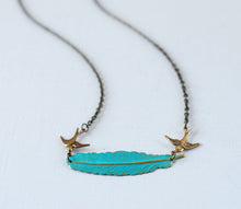 画像をギャラリービューアに読み込む, Bird and Feather Necklace. Two Brass Swallow Birds and Blue Verdigris Patina Feather Necklace. Feather jewelry, Bird Jewelry, Bohemian Boho
