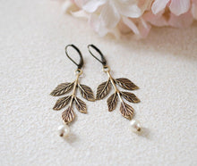 Load image into Gallery viewer, Leaf Earrings Antiqued Gold Brass Leaf Branch Earrings Swarovski Cream Pearls Earrings Vintage Wedding Woodland Jewelry Bridal Earrings
