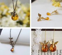 画像をギャラリービューアに読み込む, Bee Necklace With Topaz Honey Drop, Bee Jewelry, Honey Bee Humble Bee Necklace, Bee Charm Necklace, Gift for Women for Bee lover Bee Kepper
