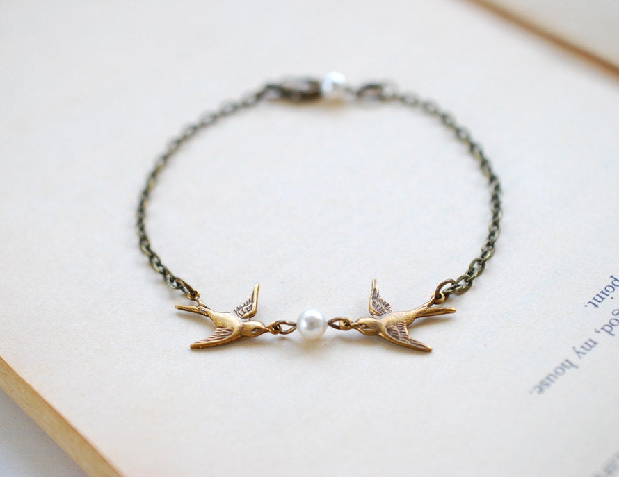 Love Birds Bracelet. Brass Swallow Birds Bracelet. Flying Bird and Swarovski Cream Pearl Bracelet. Mother Daughter Gift, Friendship Bracelet