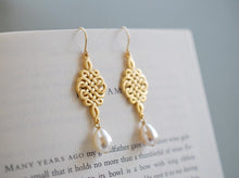 Load image into Gallery viewer, Wedding Bridal Gold Celtic Knot Swarovski Ivory Teardrop Pearl Earrings. Wedding Jewelry, Bridal Earrings, Bridesmaid Gift, Bridal Party
