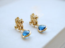 画像をギャラリービューアに読み込む, Gold Flowers Dark Sapphire Blue Navy Blue Montana Blue Glass Post Earrings, September birthstone, 925 Sterling Silver Post, Wedding Jewelry
