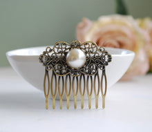 画像をギャラリービューアに読み込む, Pearl Hair Comb, Vintage Cream White Pearl Cabochon Antique Brass Filigree Bridal Hair Comb, Wedding Hair Comb, Victorian Art Nouveau
