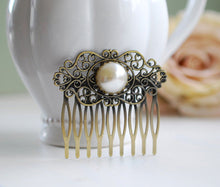 画像をギャラリービューアに読み込む, Pearl Hair Comb, Vintage Cream White Pearl Cabochon Antique Brass Filigree Bridal Hair Comb, Wedding Hair Comb, Victorian Art Nouveau
