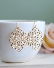 Load image into Gallery viewer, Large silver Filigree Earrings. Boho Chic Moroccan Bohemian Silver Filigree Dangle Earrings
