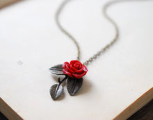 画像をギャラリービューアに読み込む, Red Rose Antique Brass Leaf Necklace. Vintage Style Nature Inspired Leaf Branch Dark Red Flower Necklace. Botanical Woodland Bridesmaid Gift
