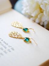 Load image into Gallery viewer, Emerald Green Earrings, Gold Filigree Dangle Earrings, Gold Paisley Earrings, Wedding Jewelry, Bridesmaid Gift, May Birthstone, Gift for her
