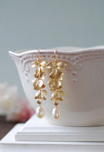 Load image into Gallery viewer, Cream White Pearls Dangle Earrings, Gold Statment Earrings with Teardrop Pearl, Moroccan Bohemian Drop Earrings Wedding Bridal Earrings
