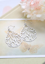 Load image into Gallery viewer, Large Matte Silver Filigree Earrings. Boho Chic Moroccan Bohemian Filigree Dangle Earrings, Modern Everyday Earrings
