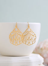 Load image into Gallery viewer, Large Matte Silver Filigree Earrings. Boho Chic Moroccan Bohemian Filigree Dangle Earrings, Modern Everyday Earrings
