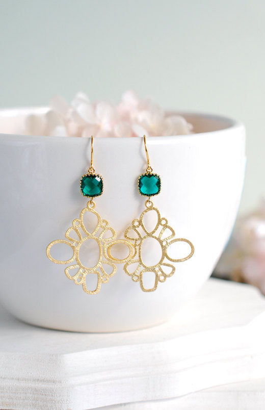 Emerald Green Earrings Gold Filigrees Green Glass Dangle Earrings Emerald Wedding Bridesmaid Earrings Bridal Party Gift May Birthstone